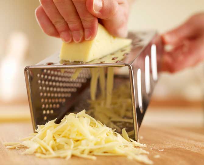 Grated cheese as a finger food