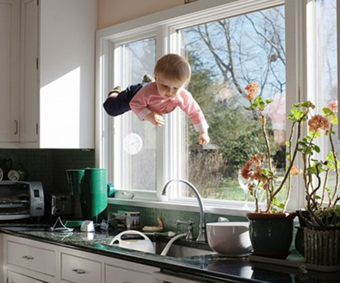 The best (and least corny) staged baby photos to hit the internet