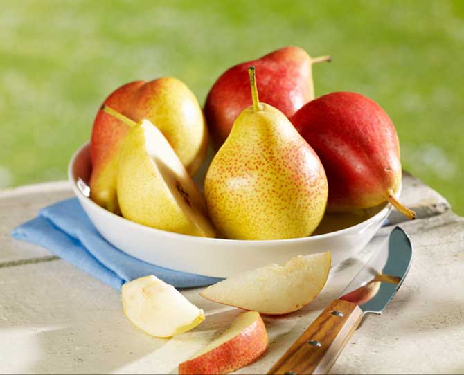 Ripe pears as a finger food