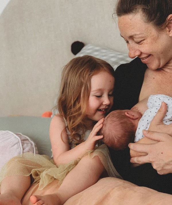 Big sister Freddie meeting Josh and Jenna's new baby, Story