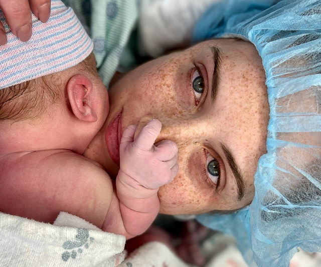 These incredibly powerful birth images have been deemed the best of 2020