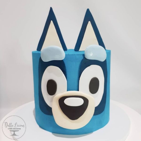 Bluey cake