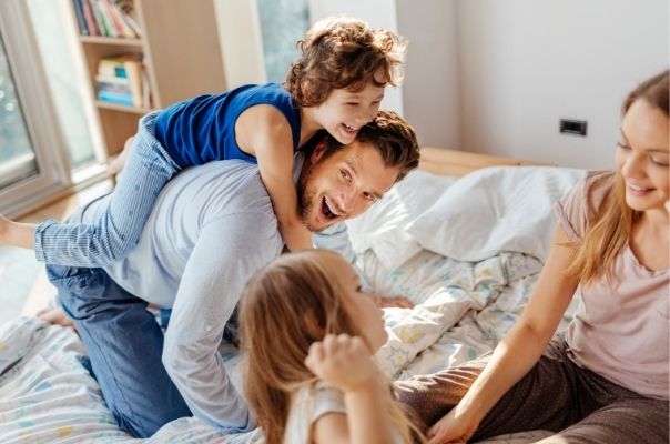 How playing with your kids in the morning gives your mental health a boost for the day