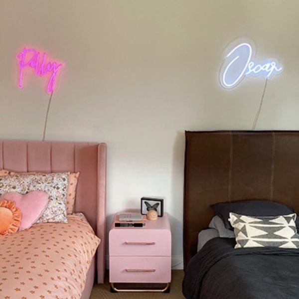 Incy Interiors signs