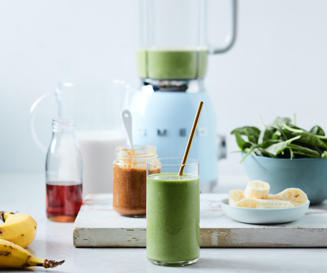 Start the day right with this delicious Green Breakfast Smoothie before school