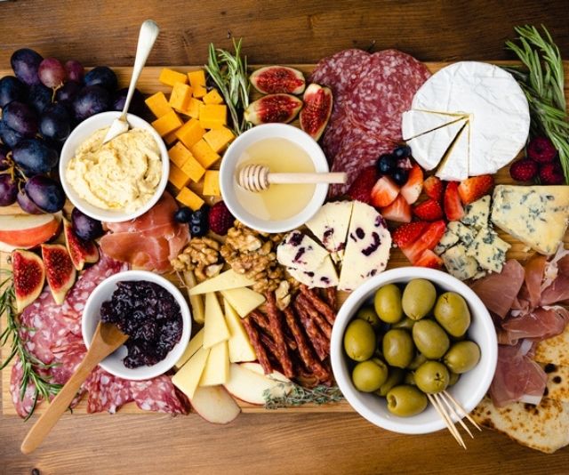 Missed your soft cheeses? Take your pick from 6 gourmet hampers for new mums