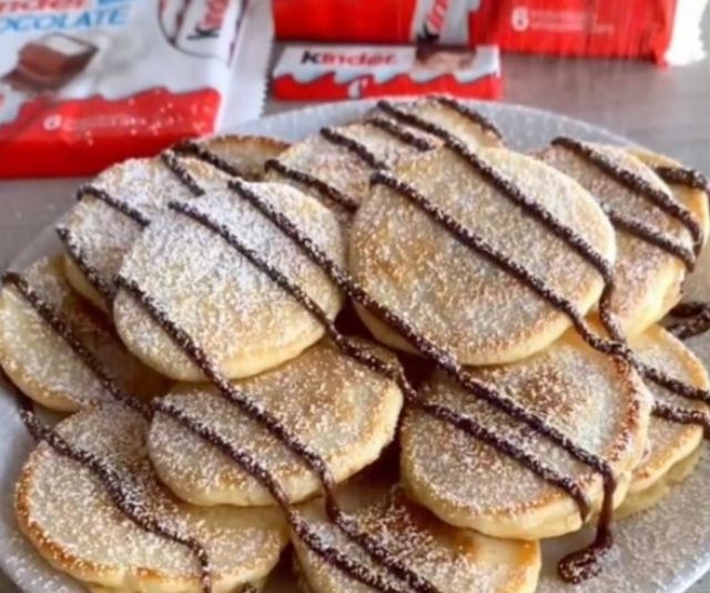 How to make Kinder-stuffed pancakes at home