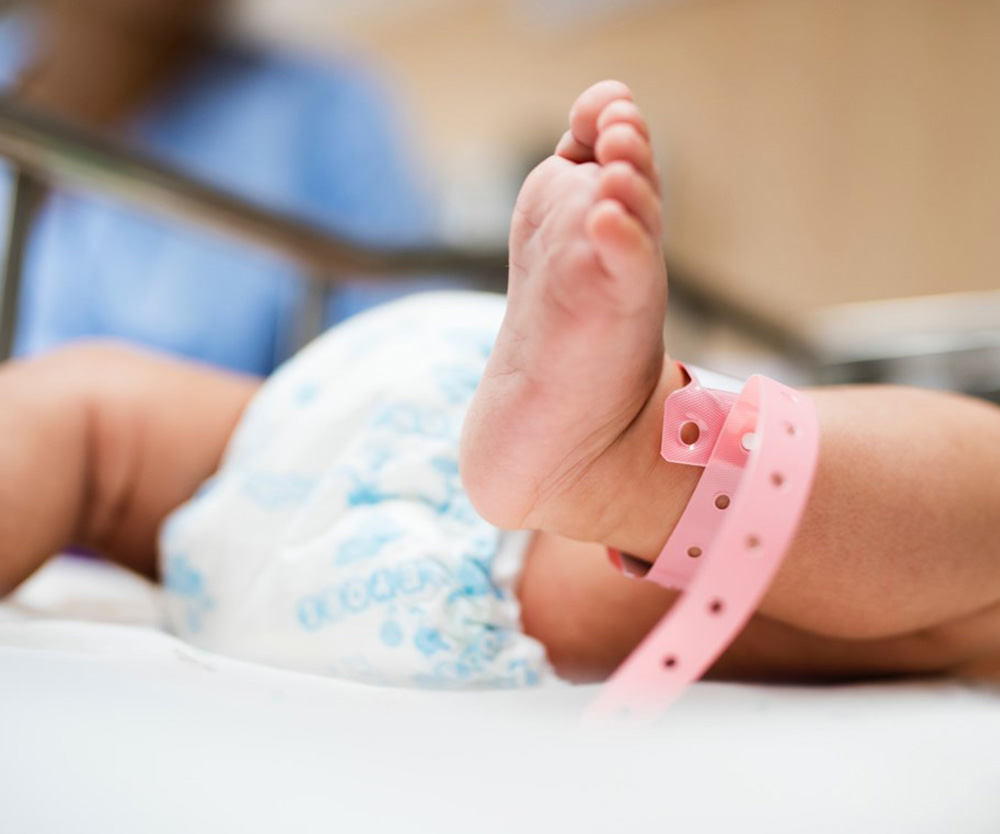 What is the best time of day to give birth?