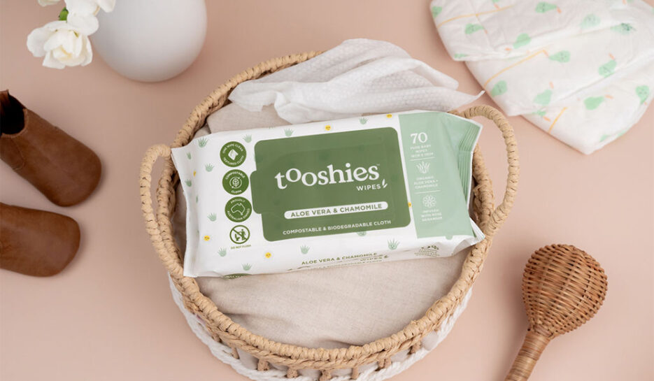 tooshies Aloe Vera & Chamomile Baby Wipes 70pk lifestyle shot