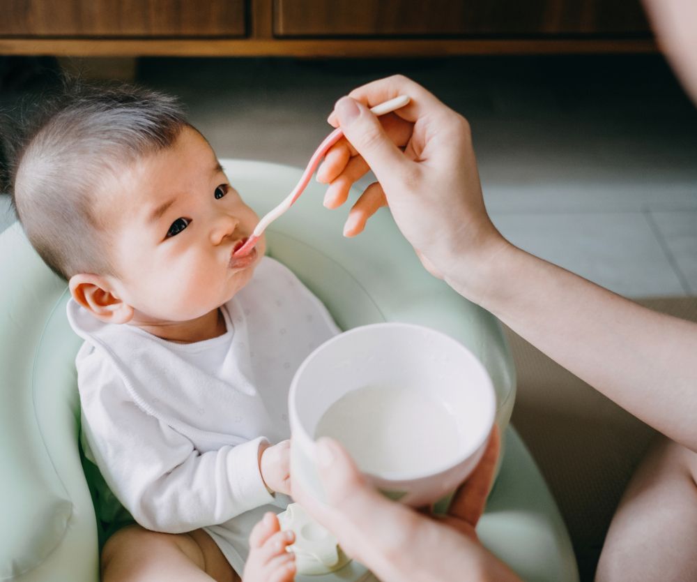 Open wide! Everything you need when your baby starts solids