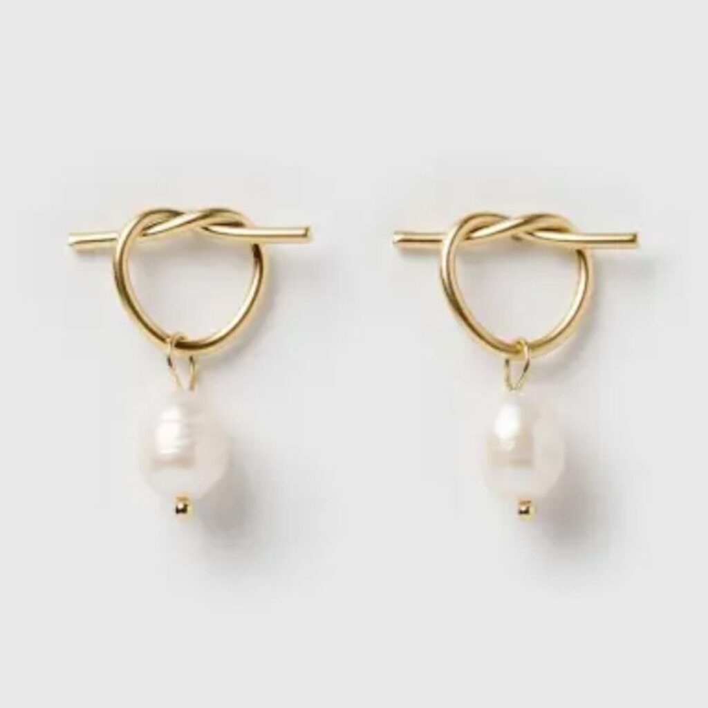 Rosette earrings, Izoa, Hard to Find