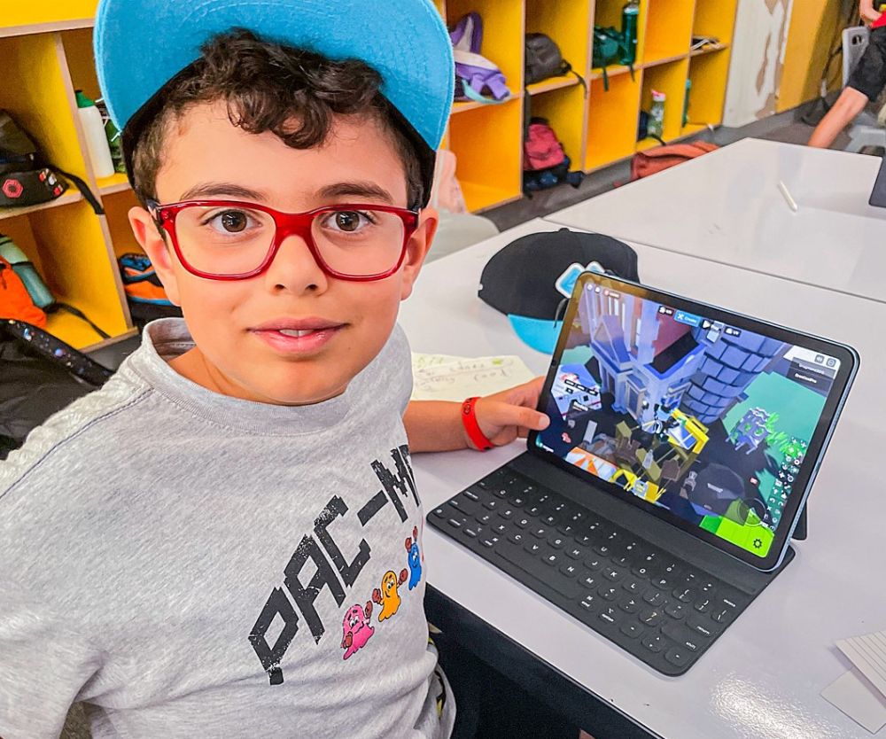 born to play roblox , forced to go to school | Essential T-Shirt