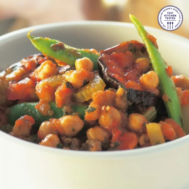 Eggplant, tomato and chickpea casserole