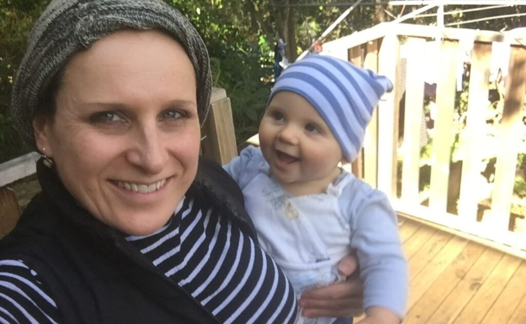 Lorena Otes with her daughter