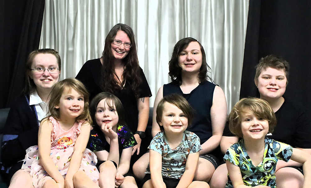 Aussie mum, Krystal Karacsony with her seven children