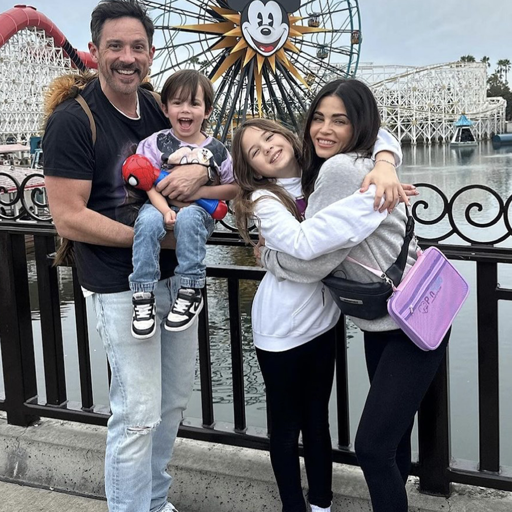 Jenna Dewan, Steve Kazee and children at Disneyland Paris