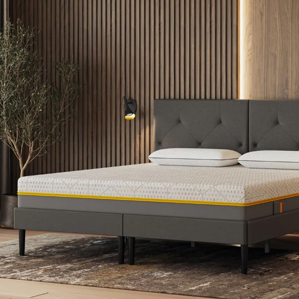 Lifestyle image of Emma Zero Gravity Mattress
