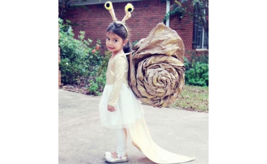 The Snail and the Whale - Julia Donaldson and illustrated by Axel Scheffler