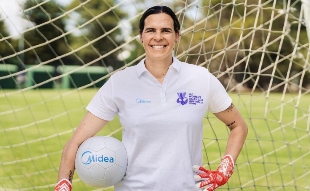 Lydia Williams, Midea