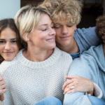 Perimenopause: Mother with teenage children